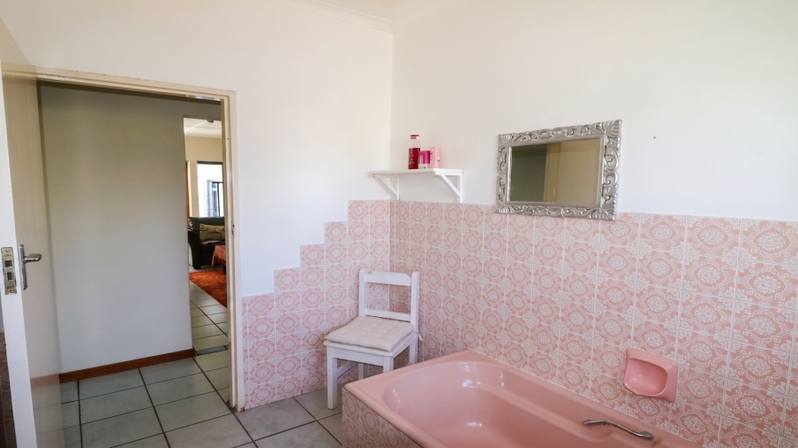 4 Bedroom Property for Sale in Arniston Western Cape